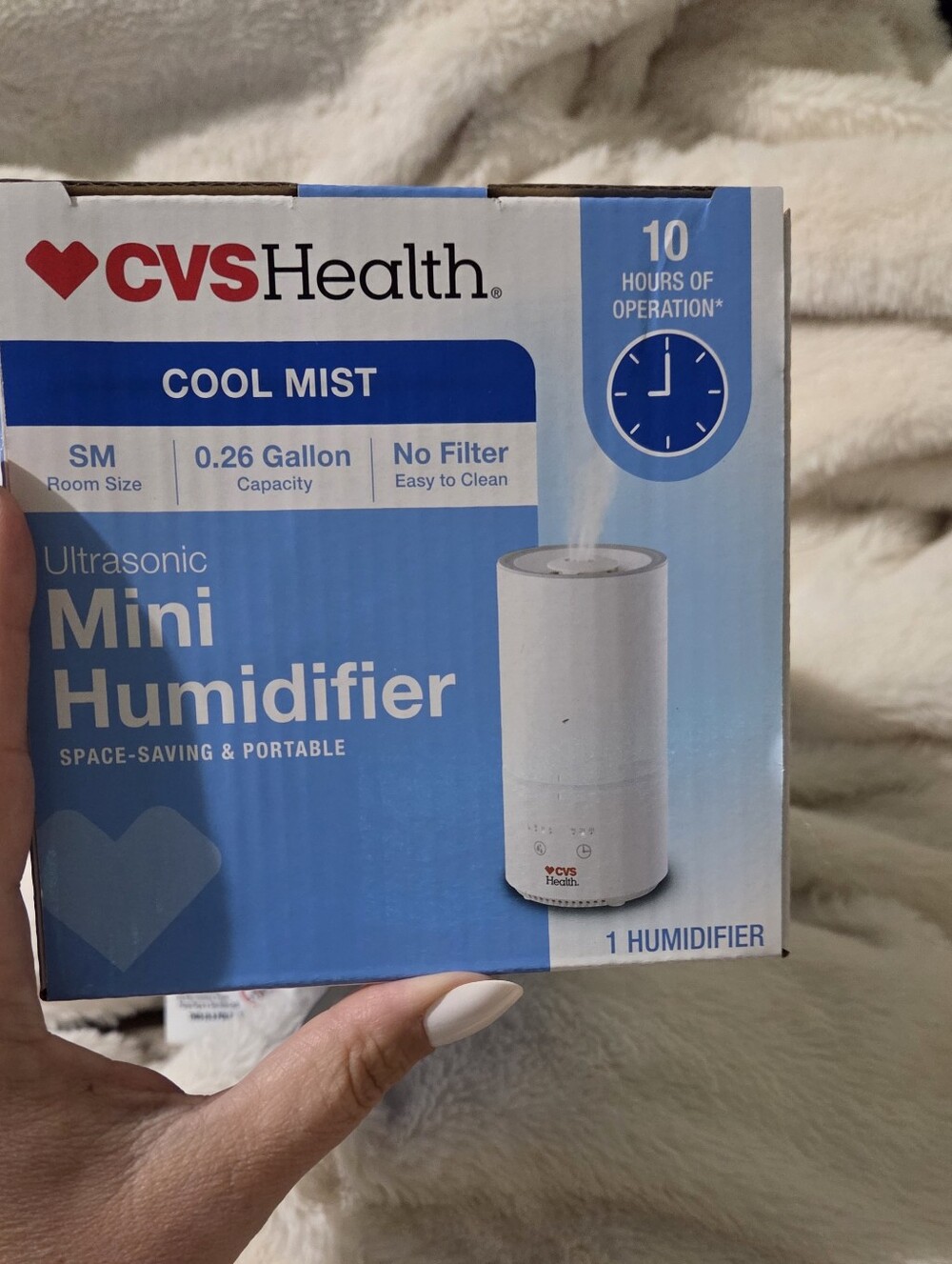 White Ultrasonic Mini Humidifier — Cool Mist